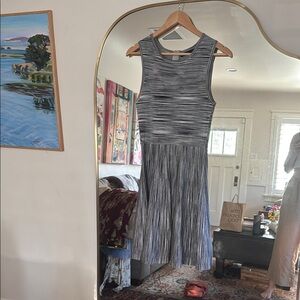 Elegant Sleeveless Gray Dress